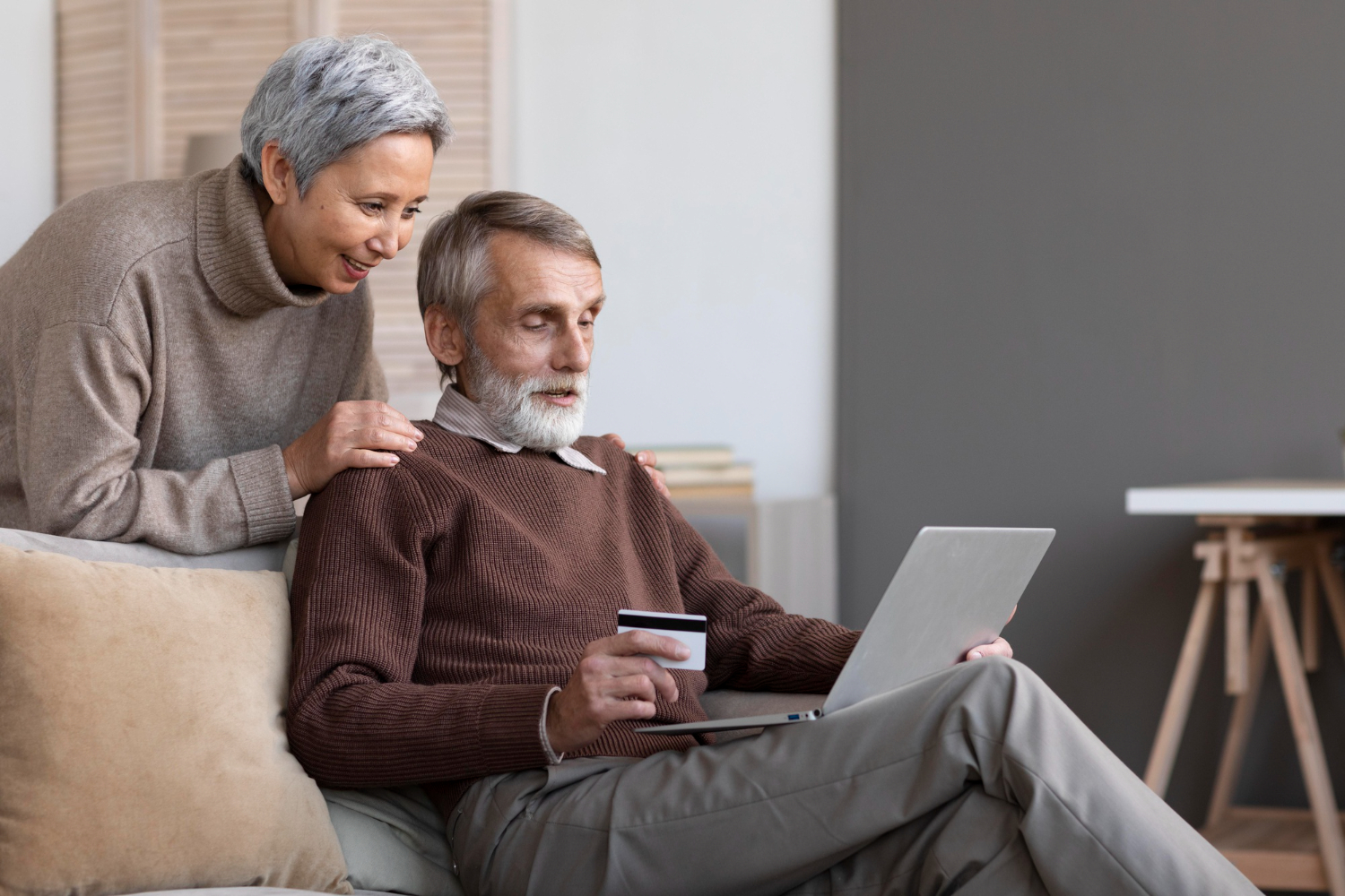 بانکداری آنلاین سالمندان